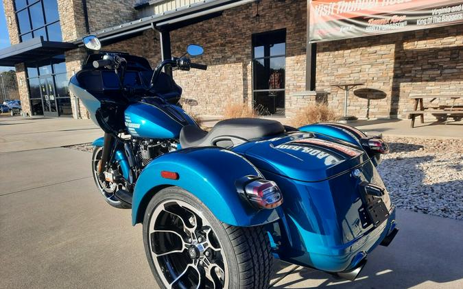 2026 Harley-Davidson® Road Glide 3 Teal Thunder