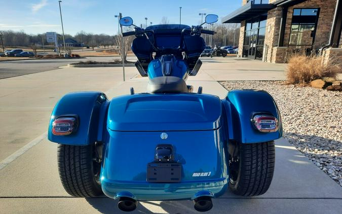 2026 Harley-Davidson® Road Glide 3 Teal Thunder