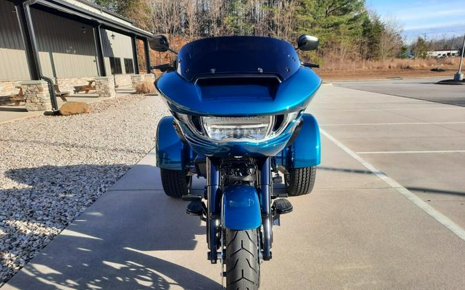 2026 Harley-Davidson® Road Glide 3 Teal Thunder