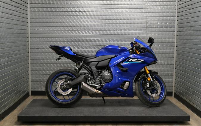 2026 YAMAHA YZFR7