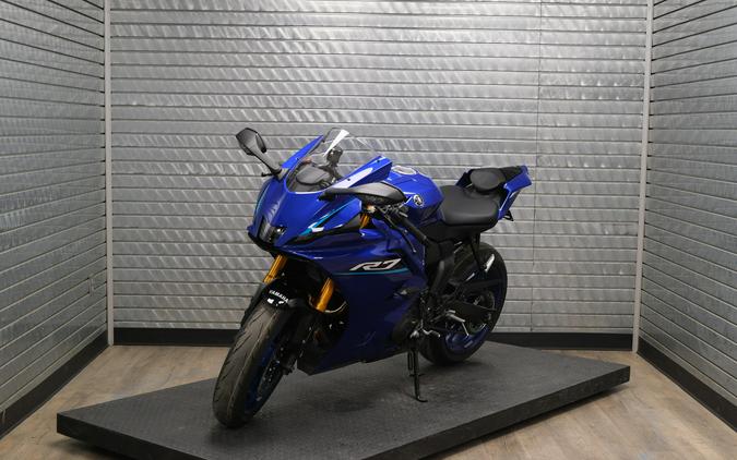 2026 YAMAHA YZFR7