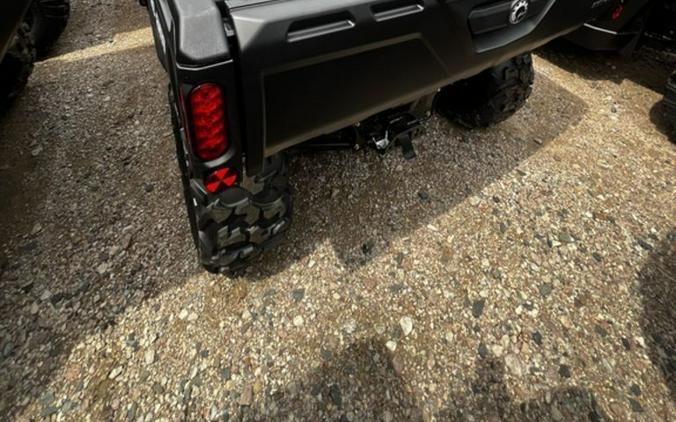 2026 Can-Am Defender HD9