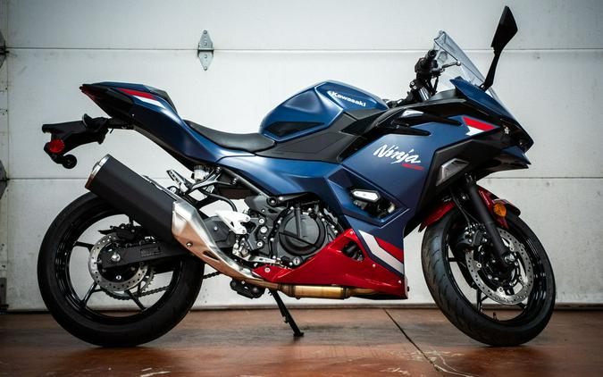 2026 Kawasaki Ninja® 500 ABS Metallic Matte Twilight Blue