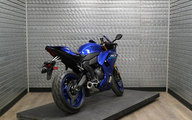 2026 YAMAHA YZFR7