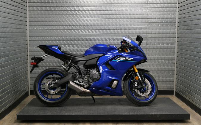 2026 YAMAHA YZFR7