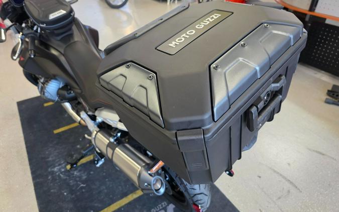 2025 Moto Guzzi V85 Strada