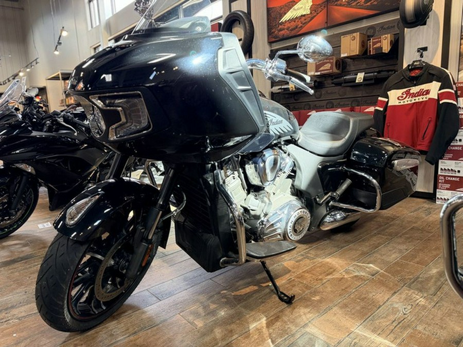 2022 Indian Challenger Black Metallic