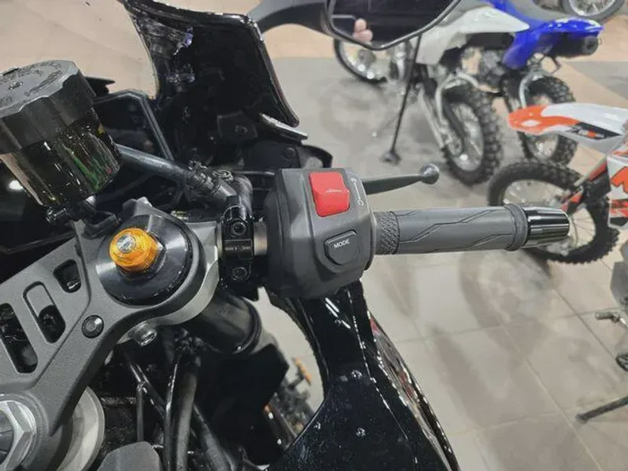2026 YAMAHA YZFR7