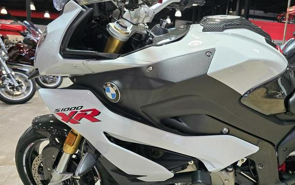 2016 BMW S 1000 XR Light White / Granite Grey Metallic / Racing Red