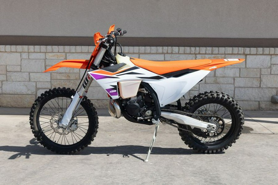 New 2024 KTM 300 XC ORANGE