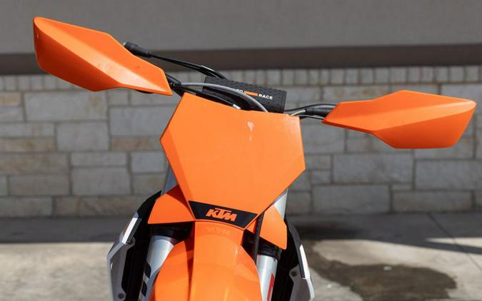 New 2024 KTM 300 XC ORANGE