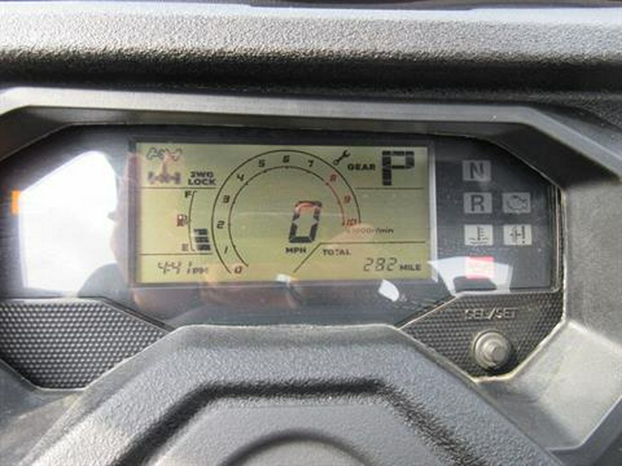 2024 Honda Pioneer 1000 Deluxe