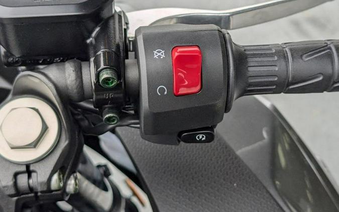 2025 Kawasaki Ninja® 500 ABS Metallic Flat Spark Black/Metallic Spark Black