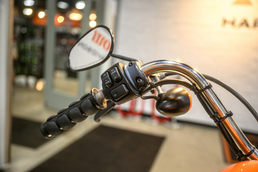 2014 Harley-Davidson Sportster Iron 883 XL 883N