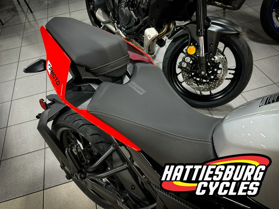 2025 CFMOTO NK 300