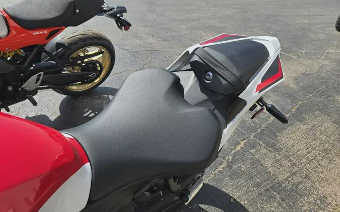 2026 YAMAHA YZF-R7 70TH ANNIVERSARY EDITION