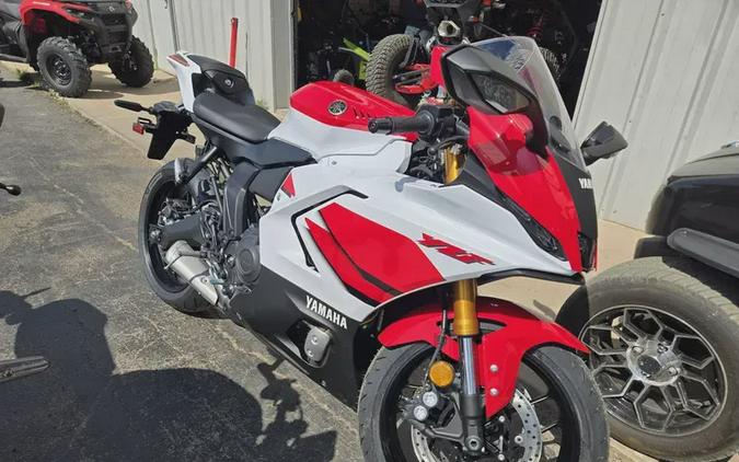 2026 YAMAHA YZF-R7 70TH ANNIVERSARY EDITION