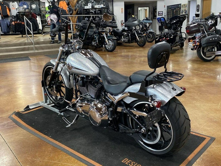 2015 Harley-Davidson Softail FXSB - Breakout