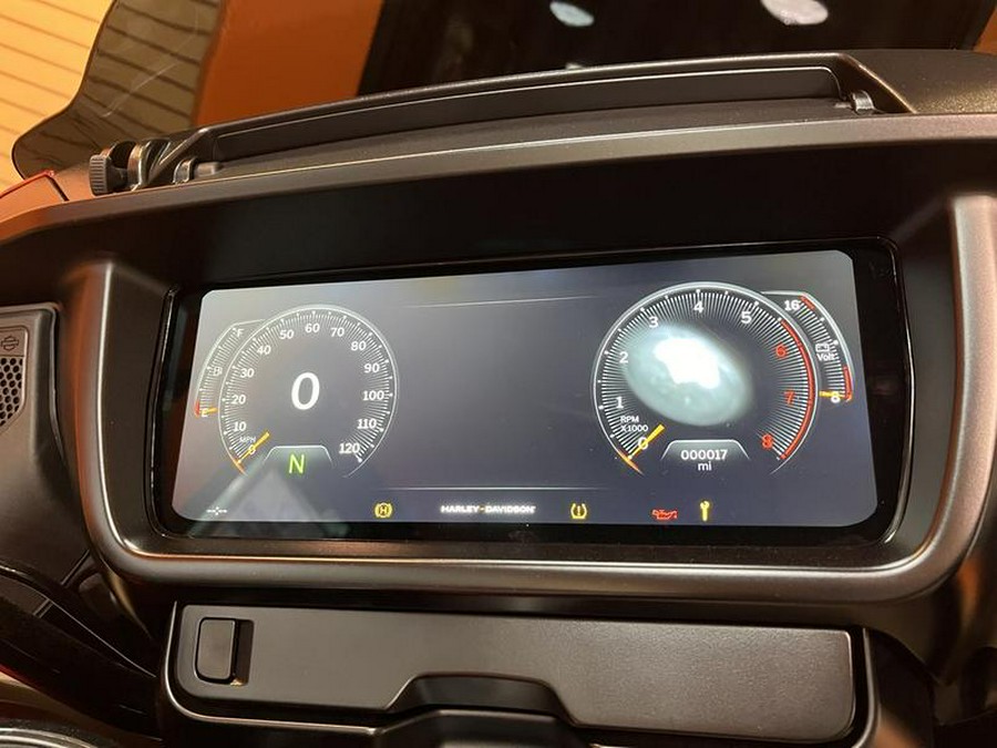 2025 Harley-Davidson® FLHX - Street Glide®