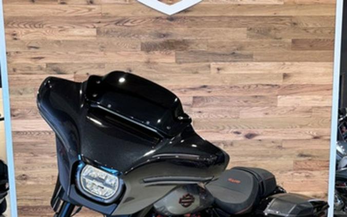 2025 Harley-Davidson FLHXSE - CVO Street Glide
