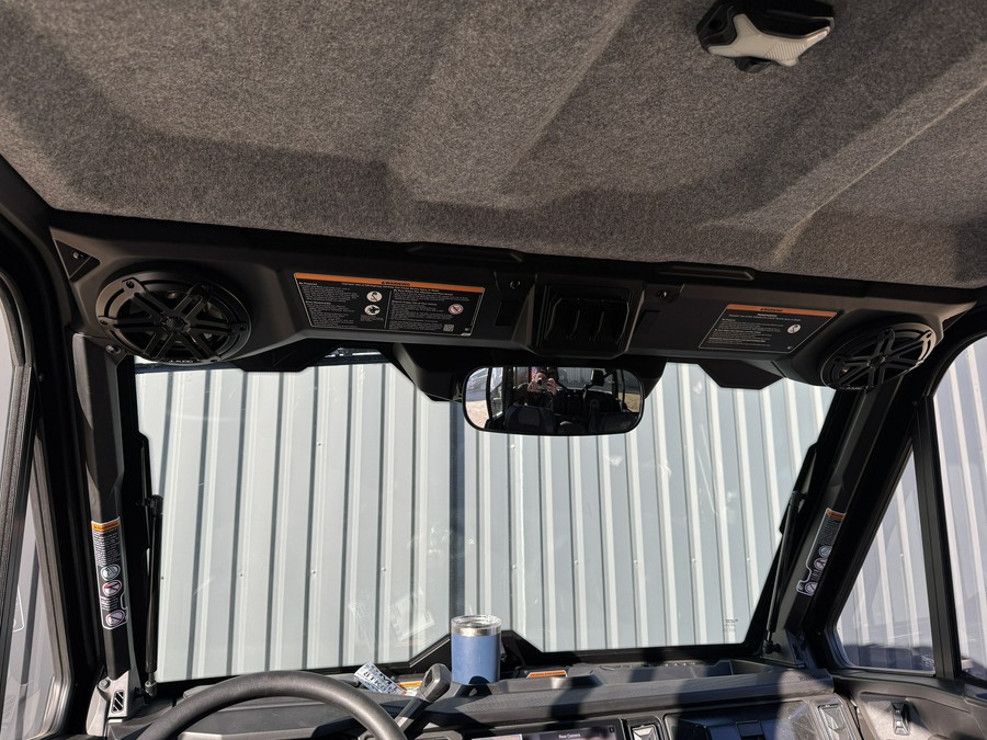 2026 Can-Am Defender MAX Limited HD11