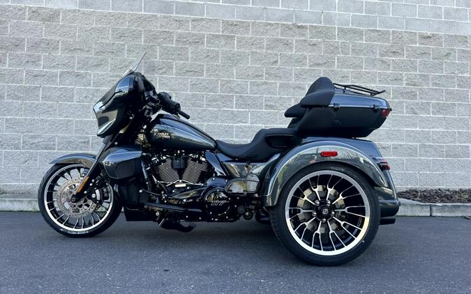 2026 Harley-Davidson® Street Glide 3 Limited Iron Horse Metallic