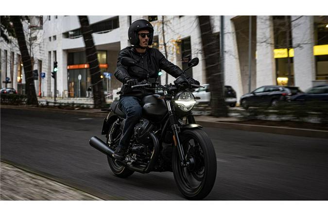 2021 Moto Guzzi V7 STONE