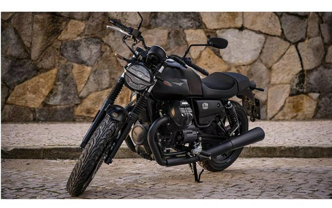 2021 Moto Guzzi V7 STONE