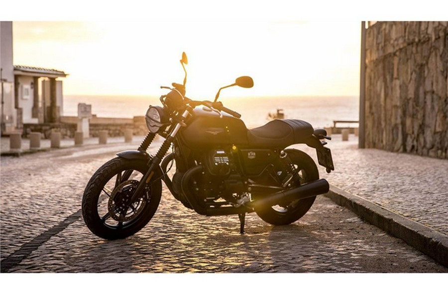 2021 Moto Guzzi V7 STONE