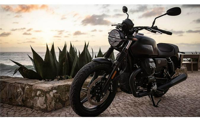 2021 Moto Guzzi V7 STONE