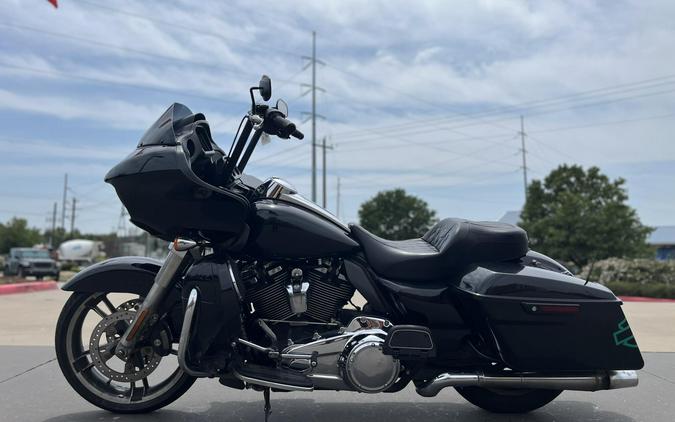 2019 Harley-Davidson® FLTRX Road Glide® Vivid Black 656104