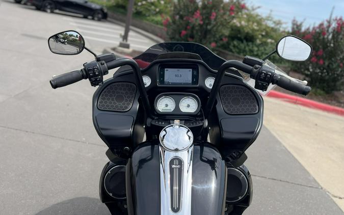 2019 Harley-Davidson® FLTRX Road Glide® Vivid Black 656104