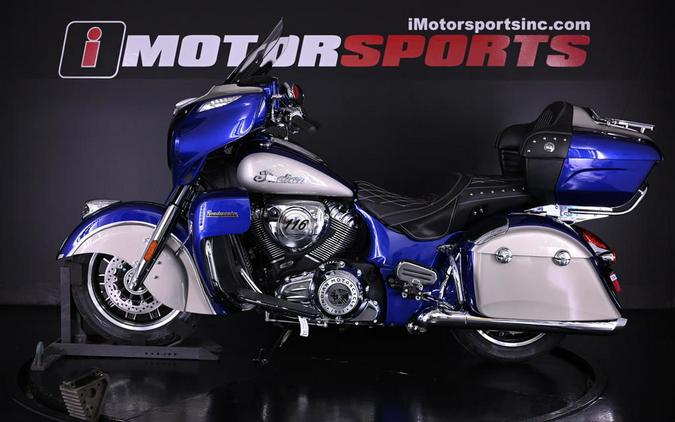 2024 Indian Motorcycle® Roadmaster® with Powerband Audio Package Spirit Blue Metallic/Silver Quartz