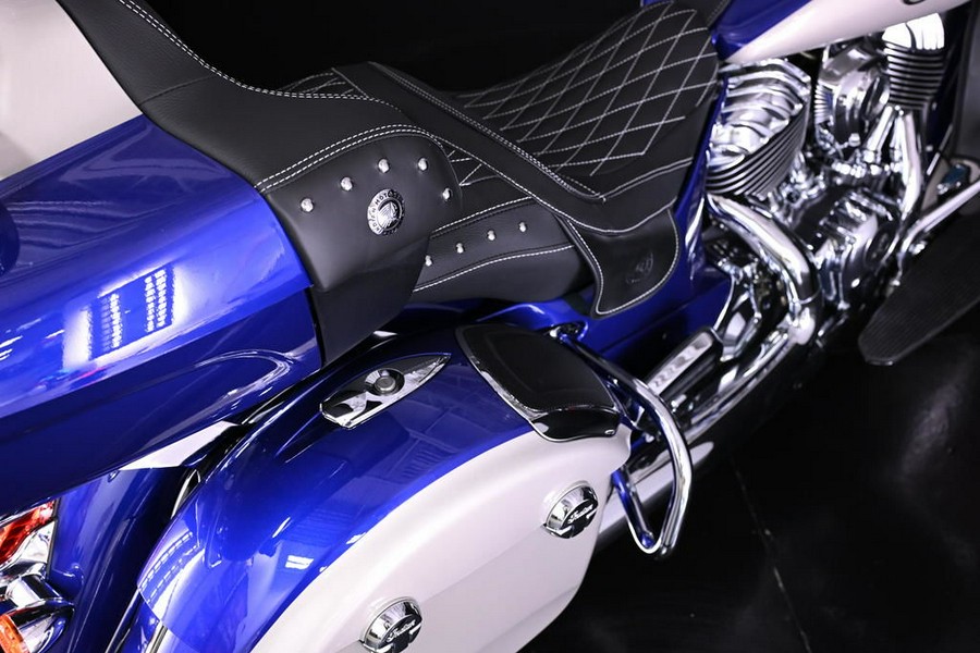 2024 Indian Motorcycle® Roadmaster® with Powerband Audio Package Spirit Blue Metallic/Silver Quartz