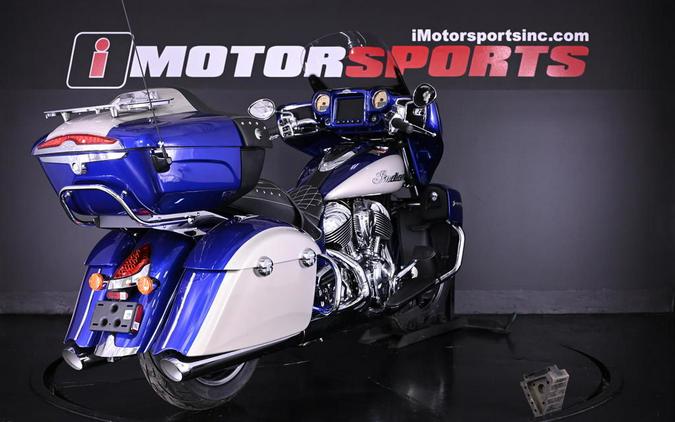 2024 Indian Motorcycle® Roadmaster® with Powerband Audio Package Spirit Blue Metallic/Silver Quartz