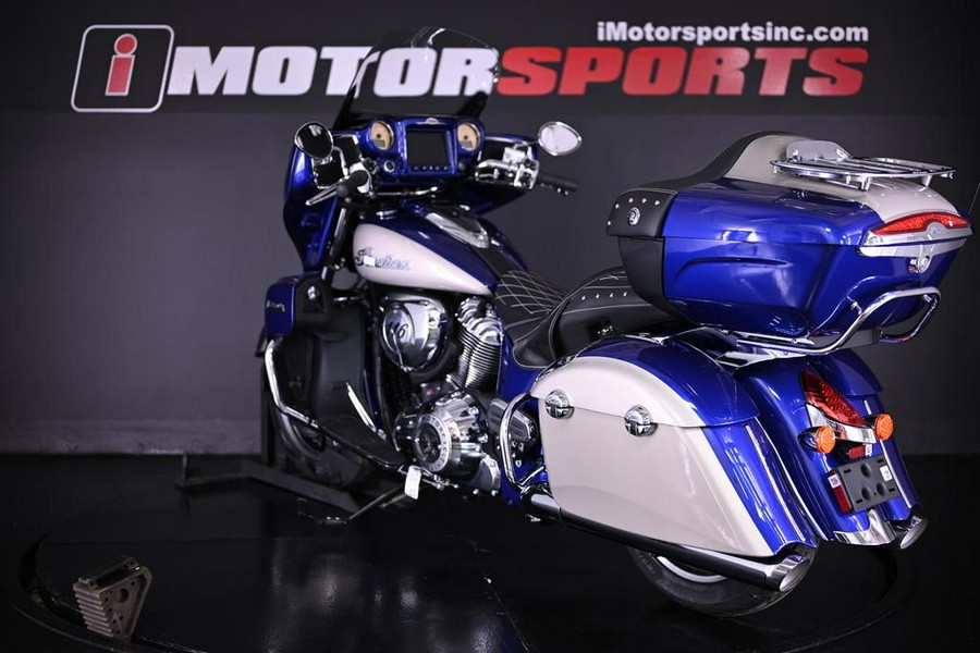 2024 Indian Motorcycle® Roadmaster® with Powerband Audio Package Spirit Blue Metallic/Silver Quartz