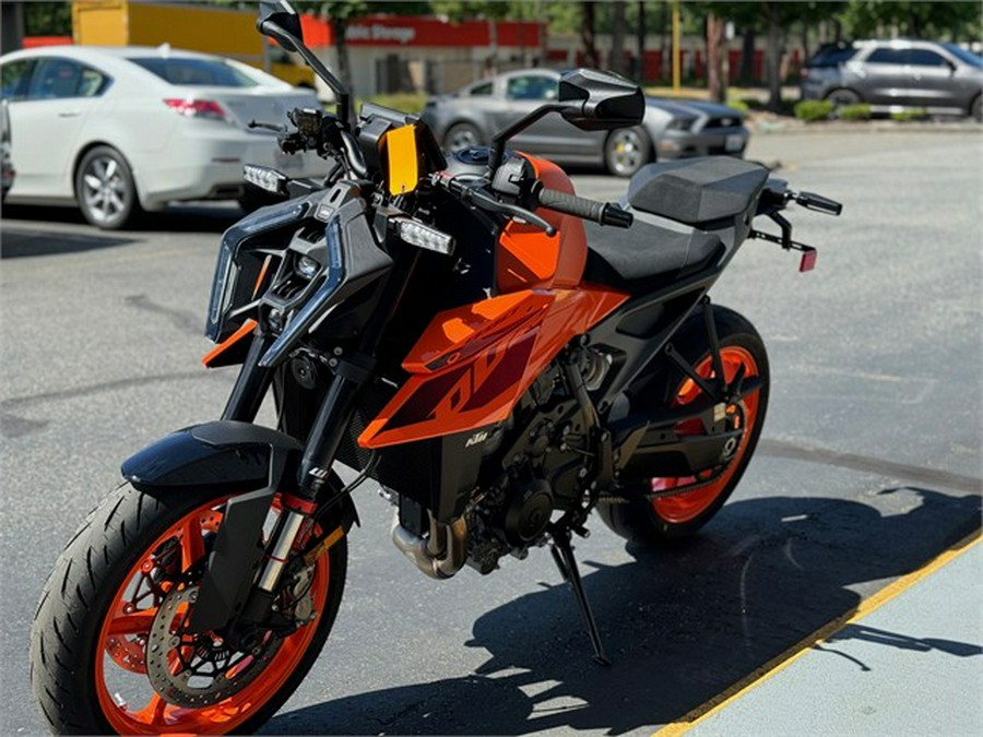 2024 KTM 990 Duke