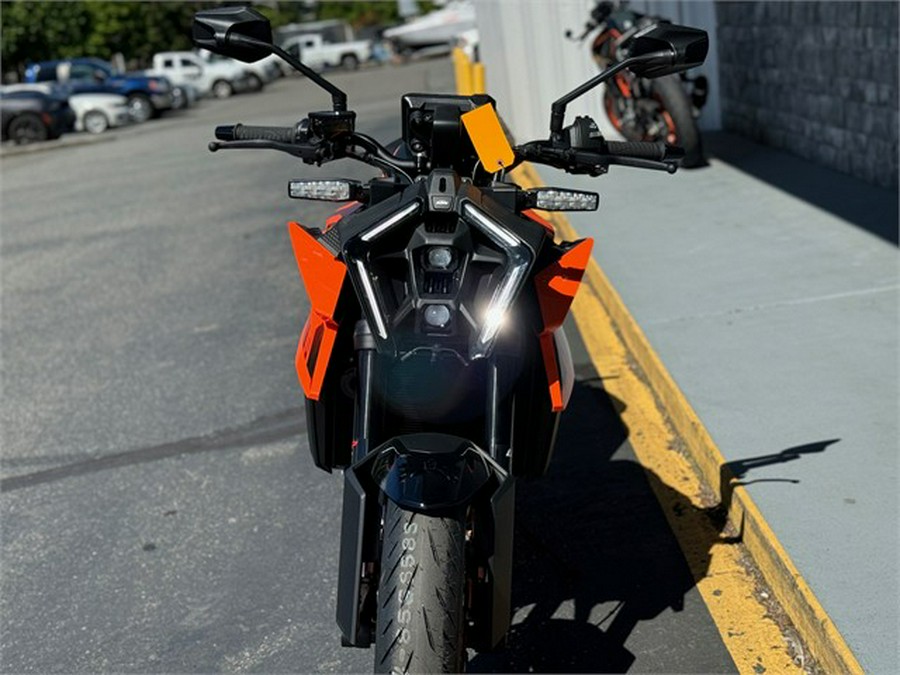 2024 KTM 990 Duke