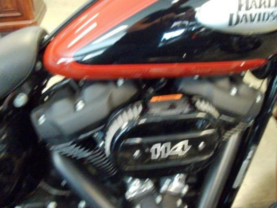 2024 Harley-Davidson® FLHCS 114