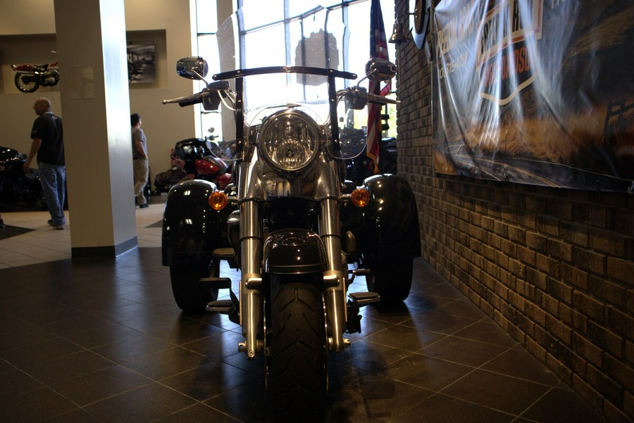 2022 Freewheeler (FLRT)