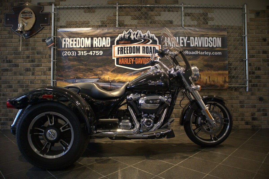 2022 Freewheeler (FLRT)