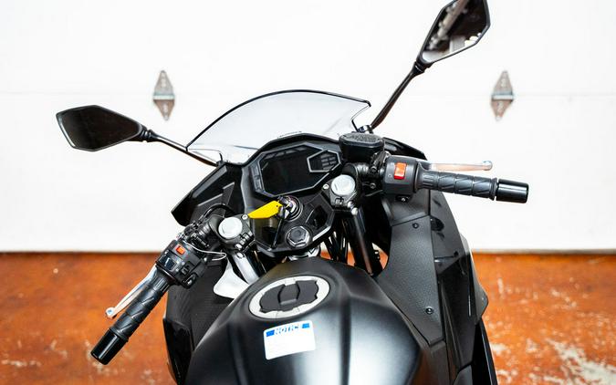 2026 Kawasaki Ninja® 500 Metallic Flat Spark Black