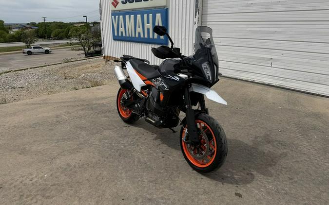 2024 KTM 890 SMT