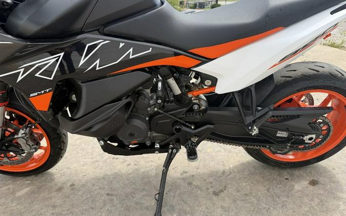 2024 KTM 890 SMT