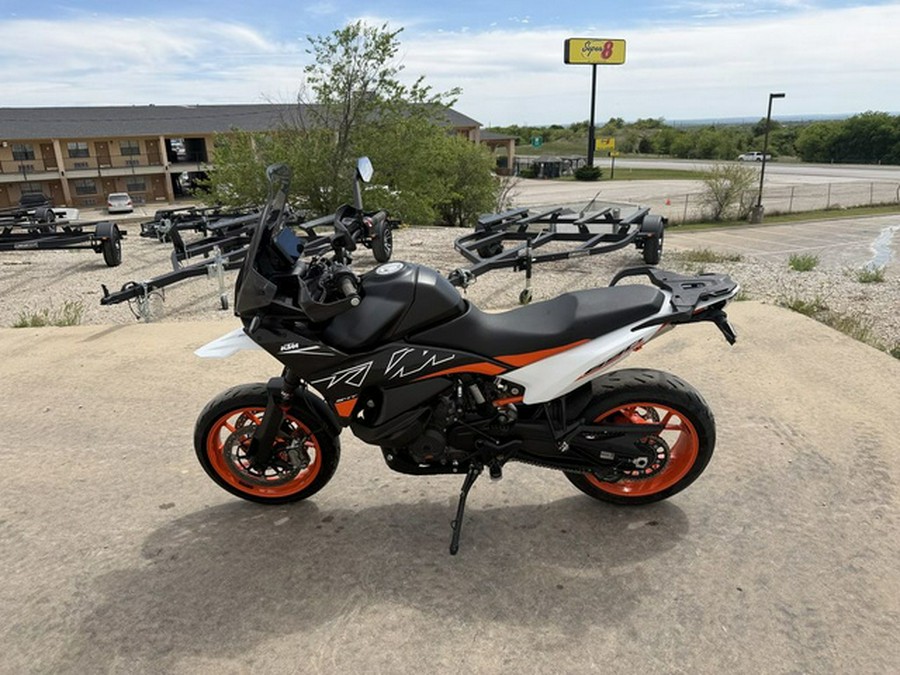 2024 KTM 890 SMT