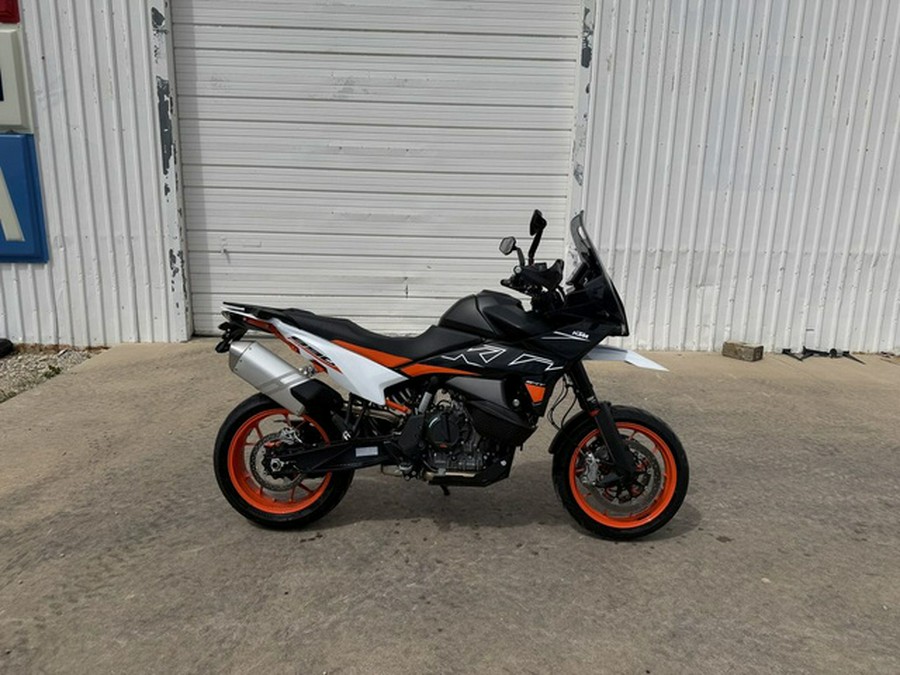 2024 KTM 890 SMT