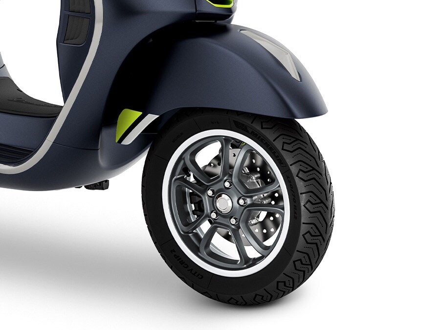2026 Vespa GTS 310 SuperTech