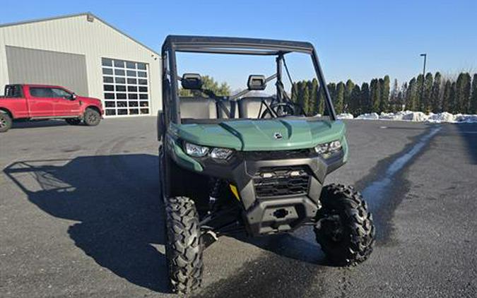 2026 Can-Am Defender 6x6 DPS