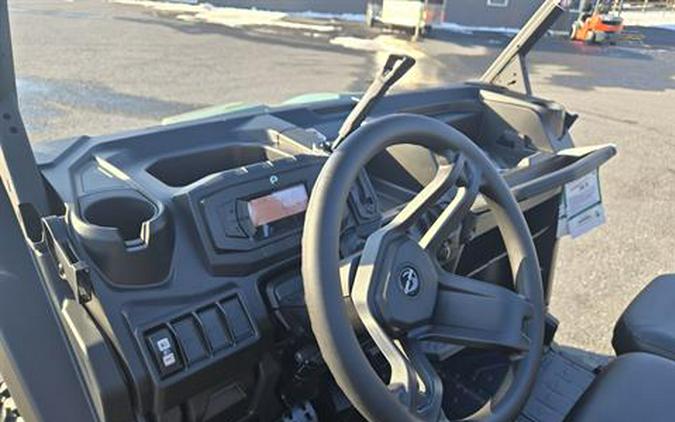 2026 Can-Am Defender 6x6 DPS
