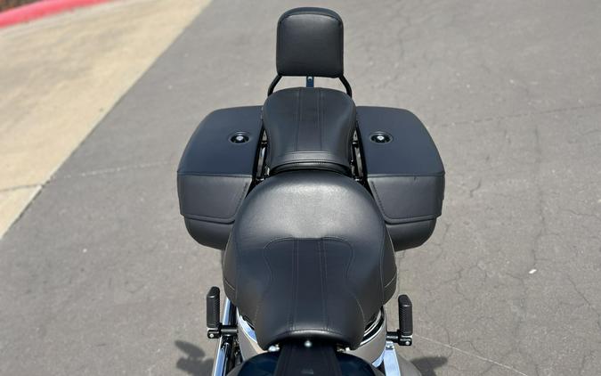 2020 Harley-Davidson® FLHC Heritage Classic 107 Tahitian Teal 059903